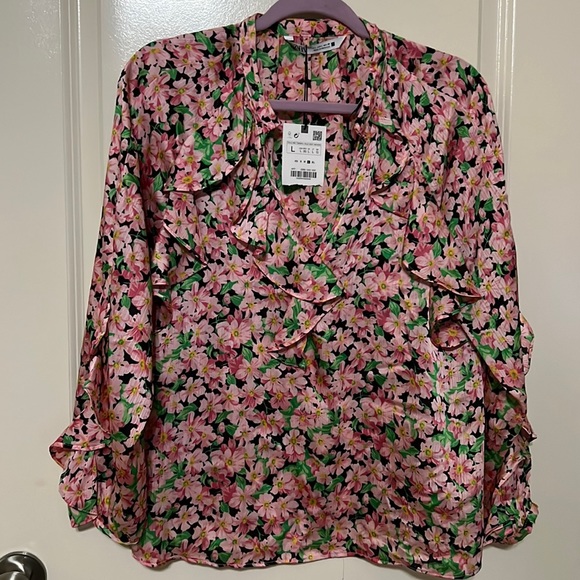Zara Tops - Zara pink floral silky blouse